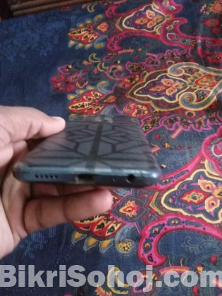 Tecno spark 8c
